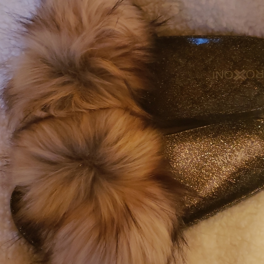 shoes - Picture 3 of 4